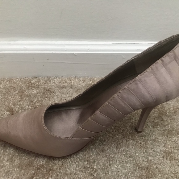 BCBG MAXAZRIA Lauren Textile Satin Pump - Picture 7 of 7